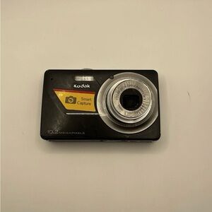 Kodak EasyShare M340 10.2MP Digital Camera for parts not working